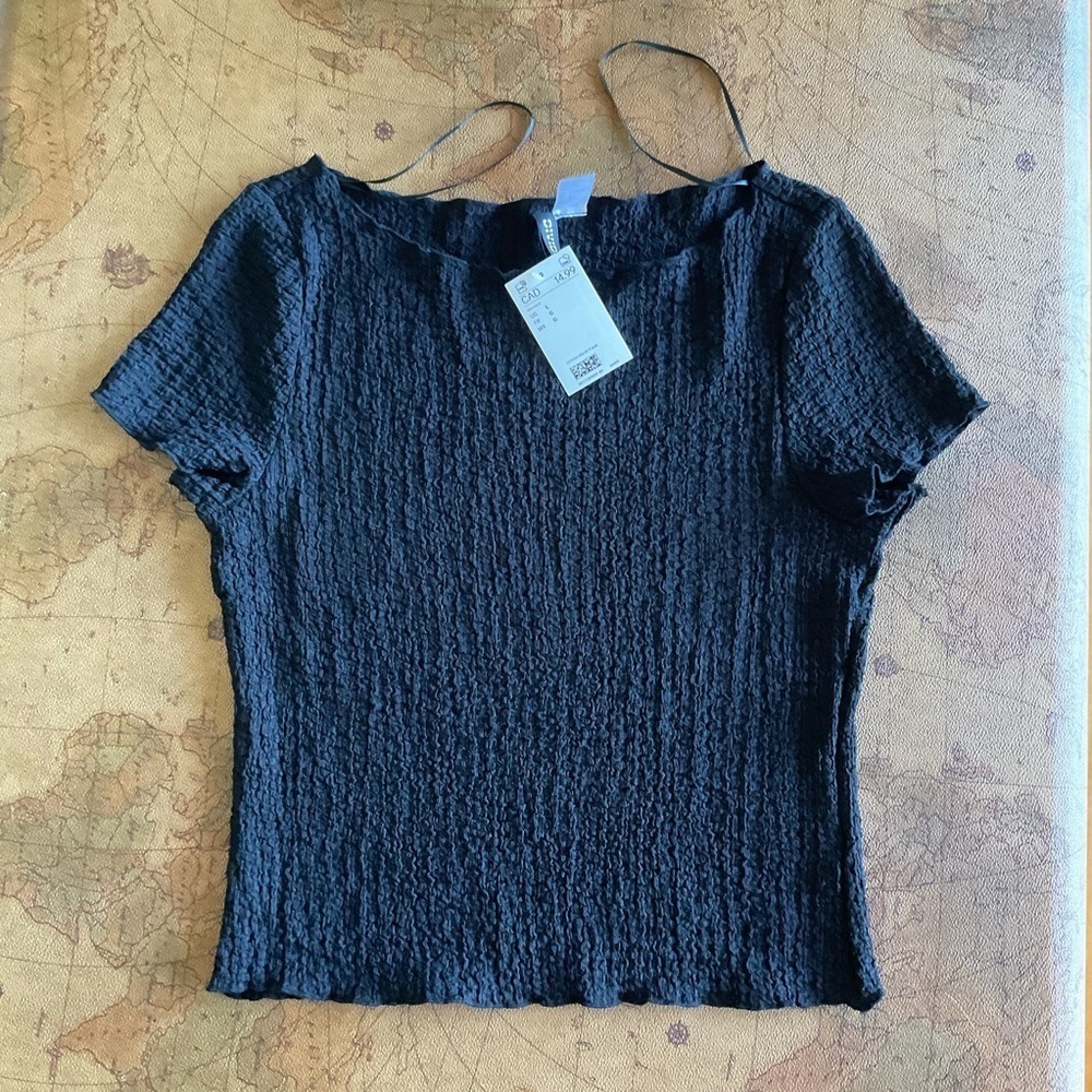 H&M Black Crinkle Textured Off-Shoulder top - Picture 2 of 6